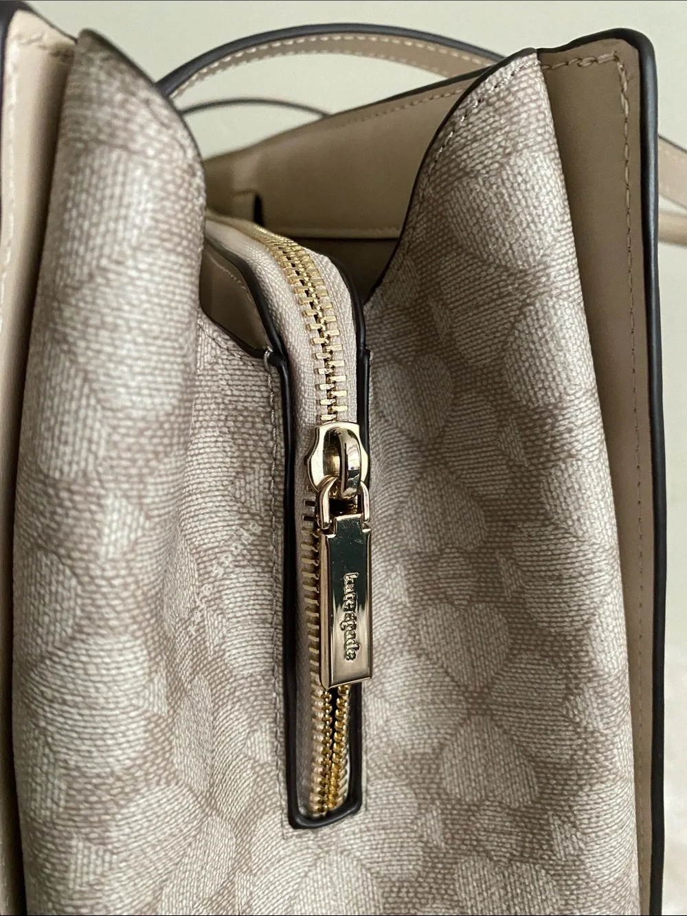 Kate Spade New York Signature Spade Flower East West Laptop Tote in Dark Beige